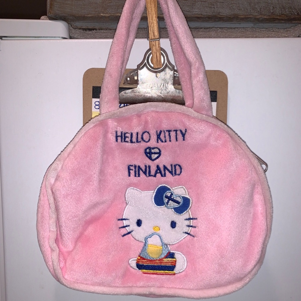 Hello kitty Finland purse 🇫🇮 👛💗